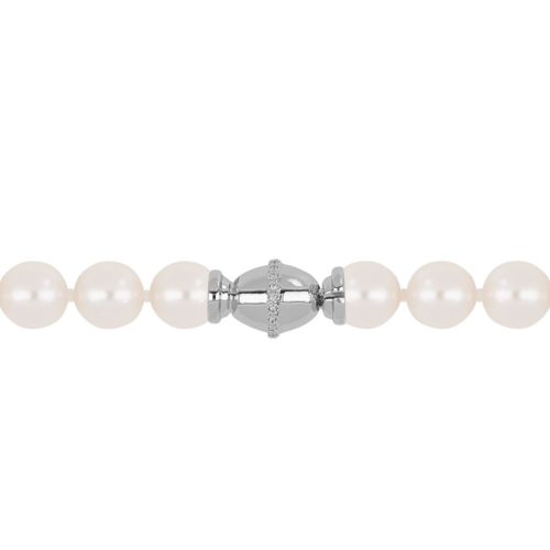 Akoya pearl string with diamond clasp in 18 kt gold - C005L