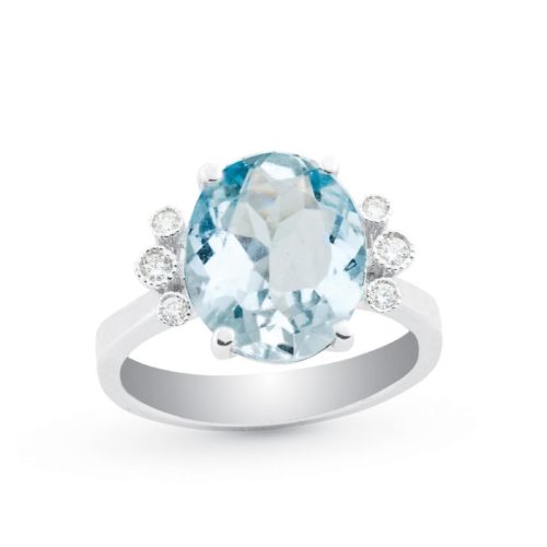 Gold ring with diamonds and aquamarine