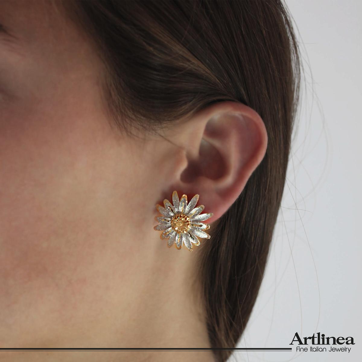 18 kt gold flower earrings