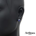 Photo to be taken as a reference for the size of the jewel.