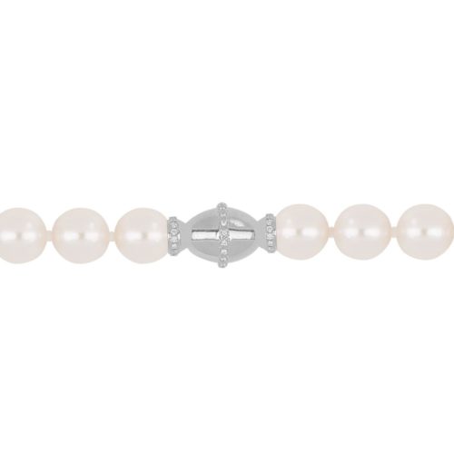 Akoya pearl string with diamond clasp in 18 kt gold - C006L