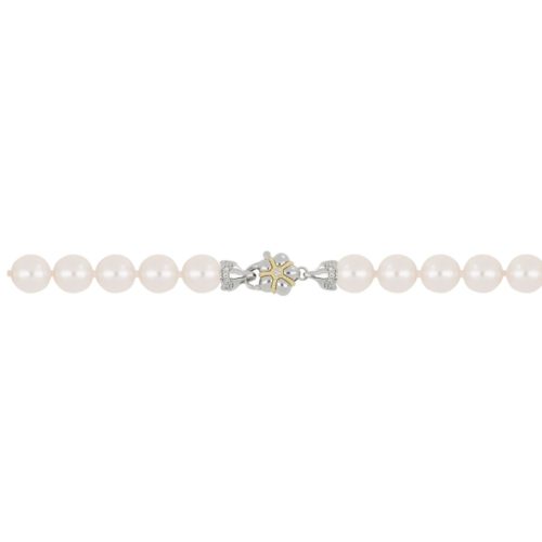 Akoya pearl string with 18 kt gold clasp and diamonds - C042L