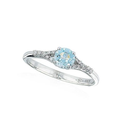 Gold ring with diamonds and aquamarine