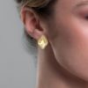 Photo to be taken as a reference for the size of the jewel.